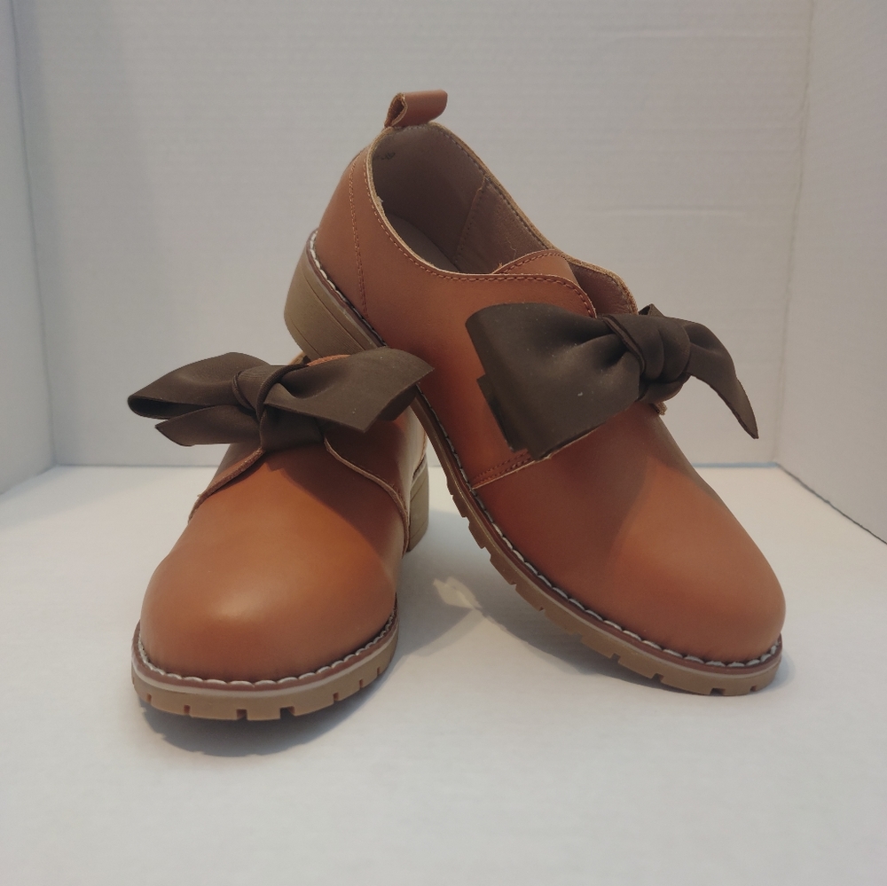 🌟3 $10 items for $20Women's tan loafers